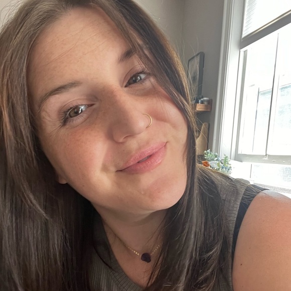 Meet your Posher, Sara - Picture 1 of 1